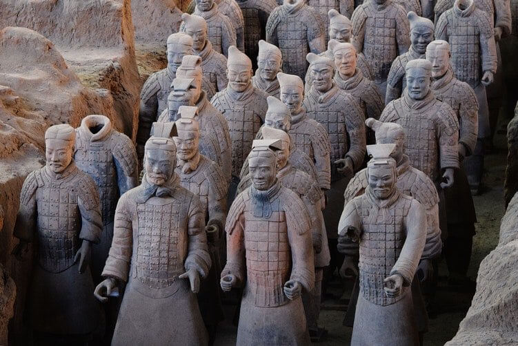 Visit the Terracotta warriors in Xi'an